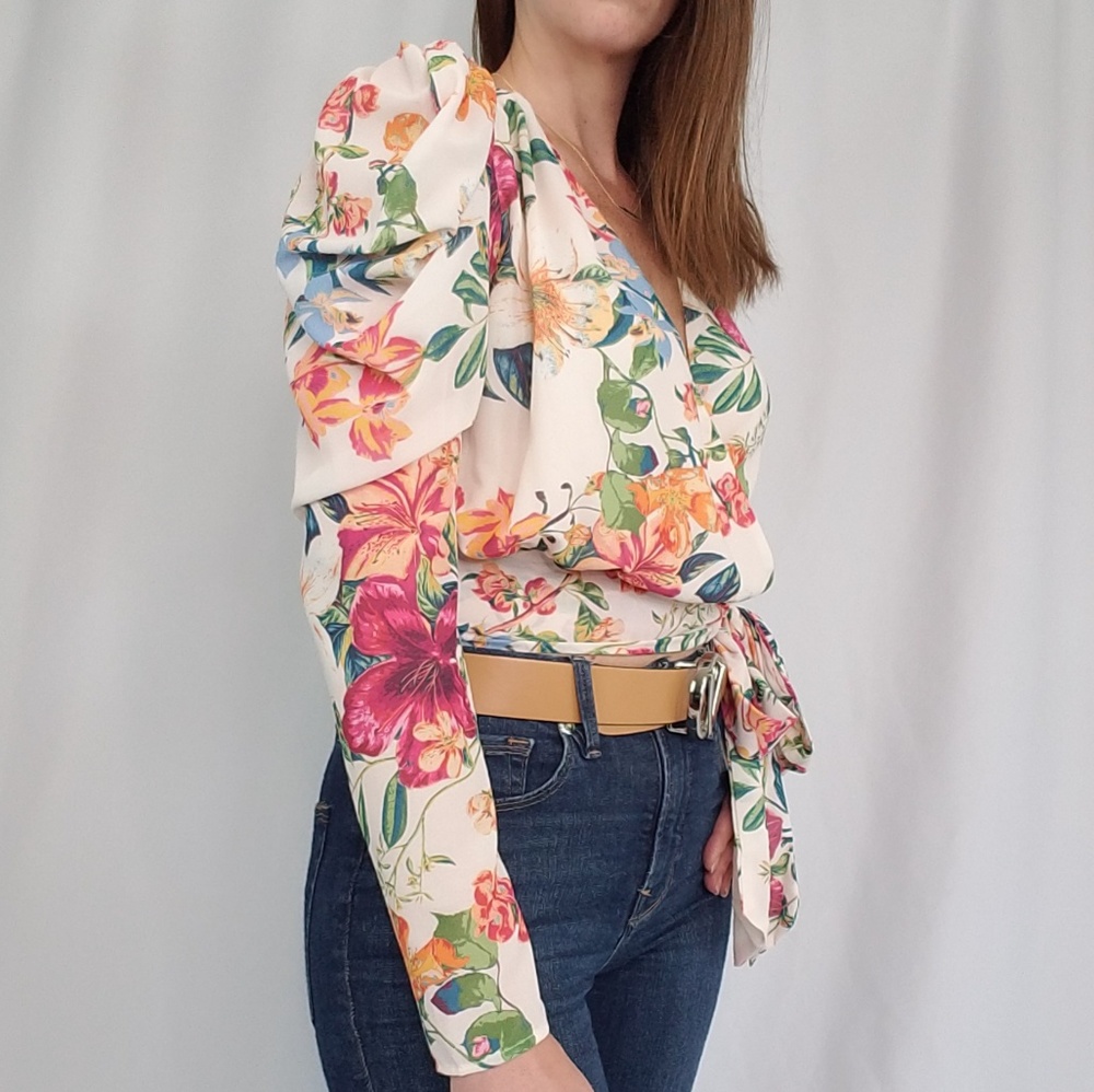 Floral Puff sleeve blouse - Picture 9 of 9